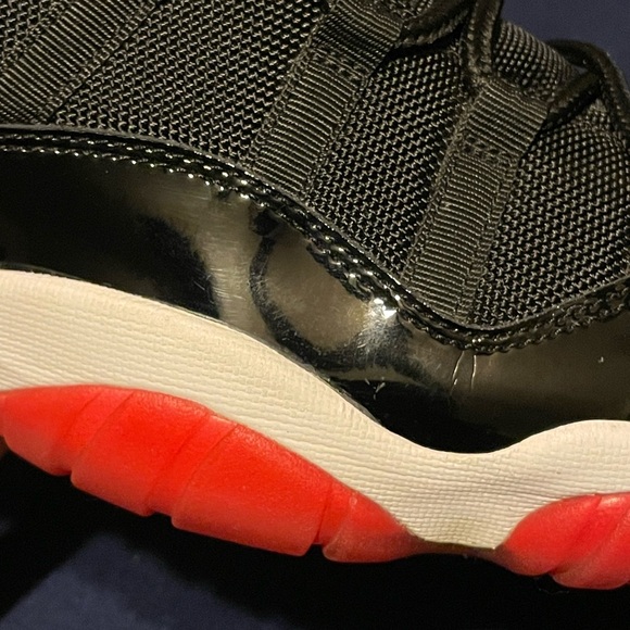 Nike Air Jordan 11 Xl Retro Bred 2012 Size 13 Black Red White - Picture 15 of 16